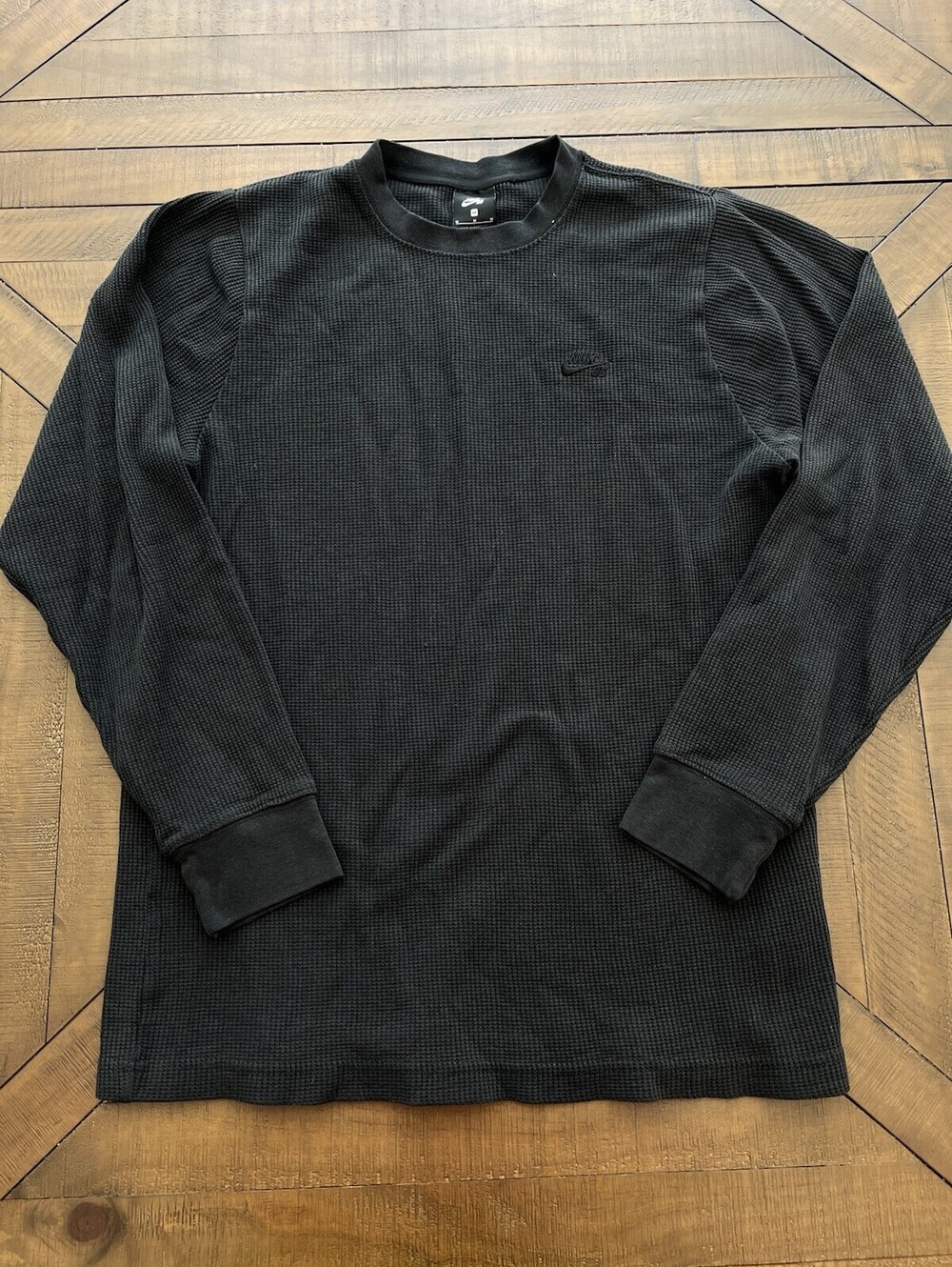 Nike SB Shirt Adult Medium Black Thermal Waffle Knit Crew Neck Pullover Mens
